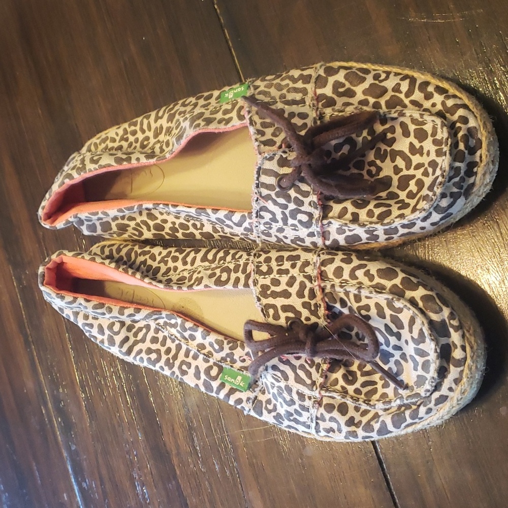 Sanuks Leopard Print